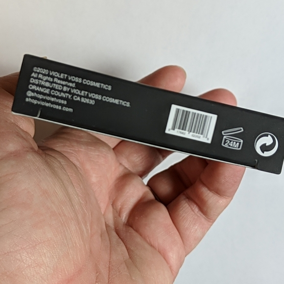 VIOLET VOSS
Coral Pop Eyeshadow Palette NWT - Picture 3 of 5